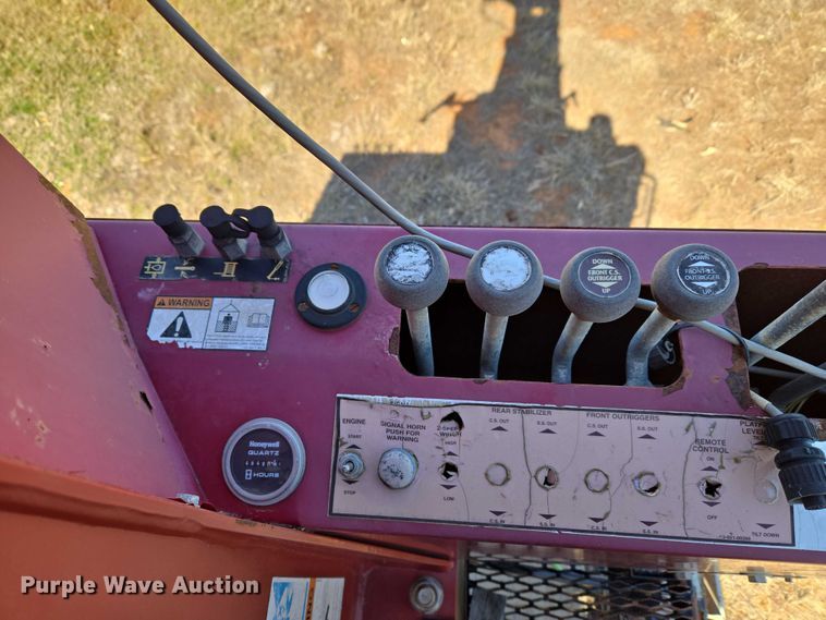 image for item ET1441 2011 Terex BT2047 truck mounted crane