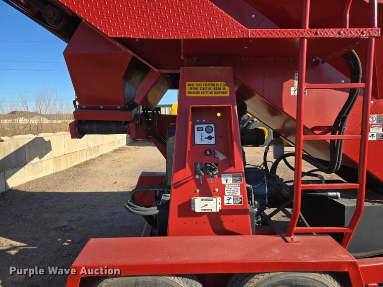 image for item ET1455 2012 Royar Industries Inc. Royer 365 soil shredder-mixer