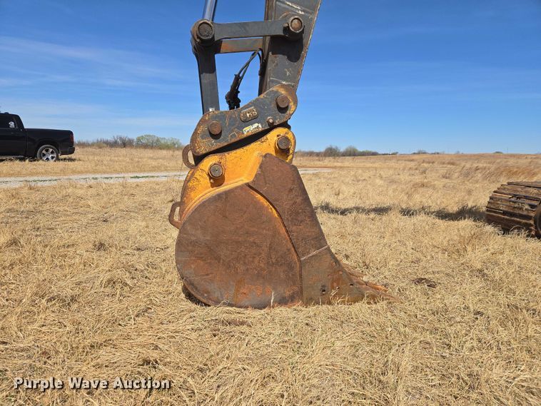 image for item ET1464 2006 John Deere 350D LC excavator