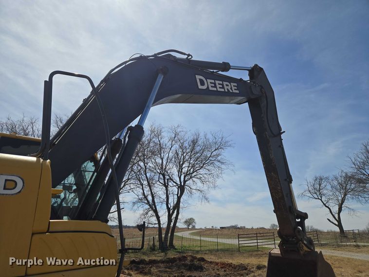 image for item ET1464 2006 John Deere 350D LC excavator