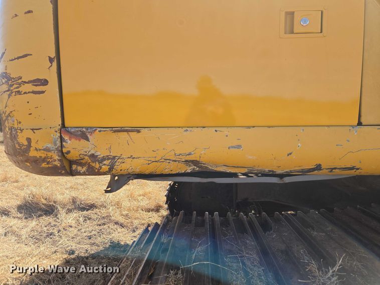 image for item ET1464 2006 John Deere 350D LC excavator