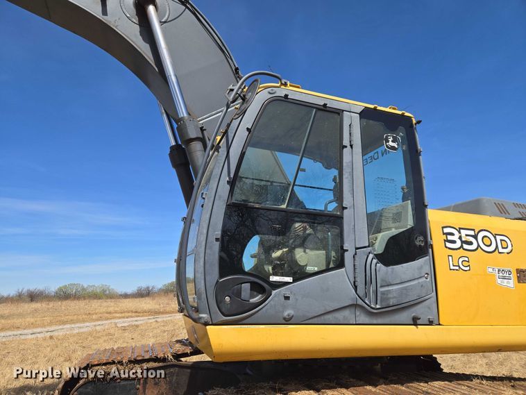 image for item ET1464 2006 John Deere 350D LC excavator