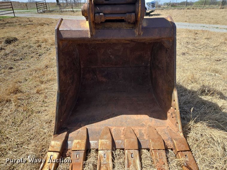 image for item ET1464 2006 John Deere 350D LC excavator