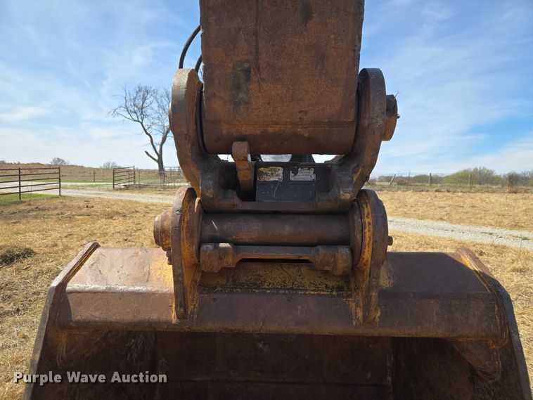 image for item ET1464 2006 John Deere 350D LC excavator