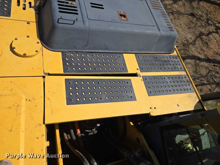 image for item ET1464 2006 John Deere 350D LC excavator