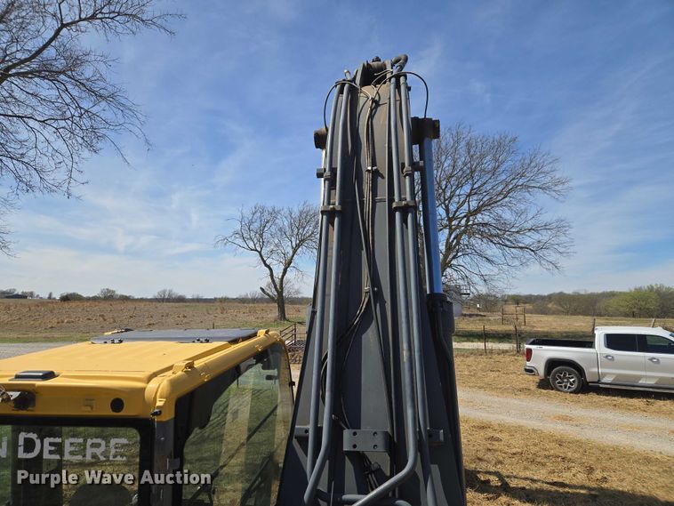 image for item ET1464 2006 John Deere 350D LC excavator