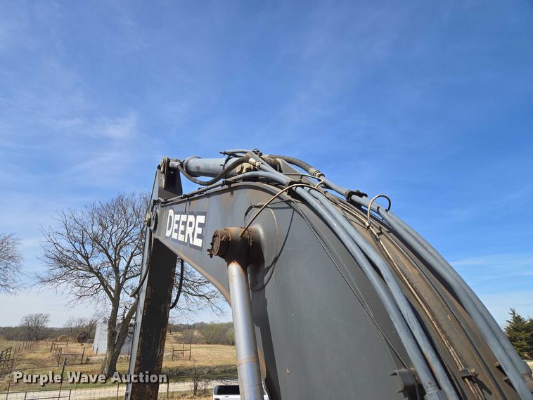 image for item ET1464 2006 John Deere 350D LC excavator