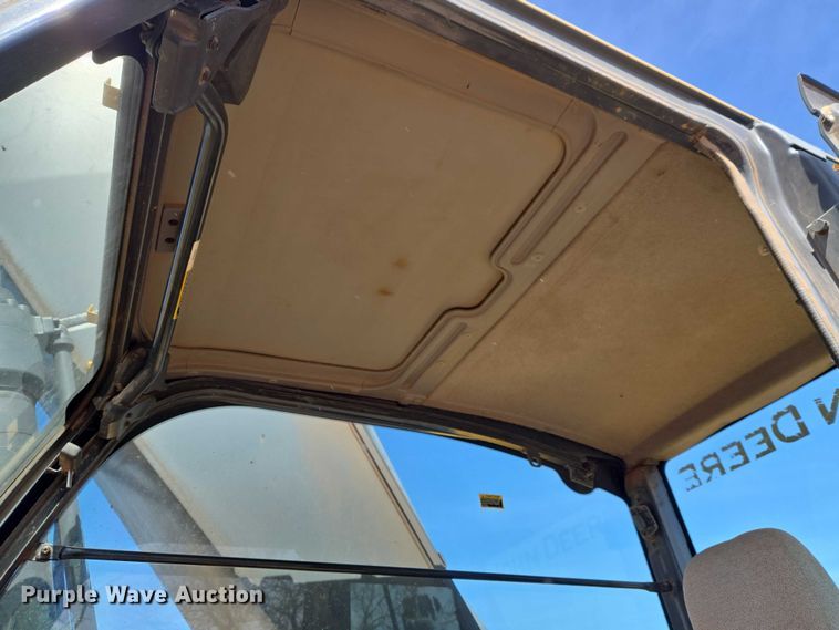 image for item ET1464 2006 John Deere 350D LC excavator