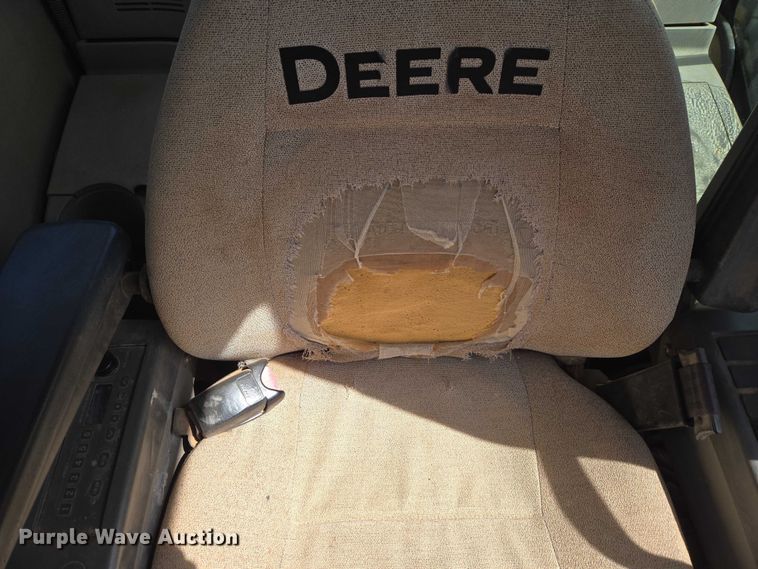 image for item ET1464 2006 John Deere 350D LC excavator