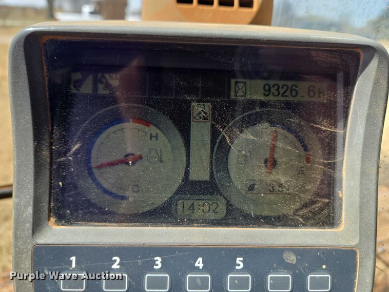 image for item ET1464 2006 John Deere 350D LC excavator