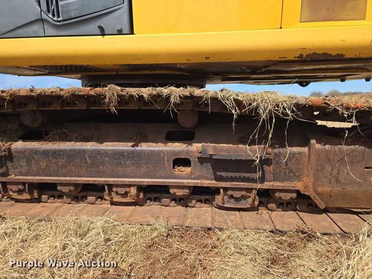 image for item ET1464 2006 John Deere 350D LC excavator