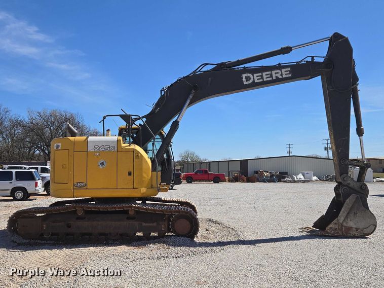 image for item ET1465 2015 John Deere 245G LC excavator