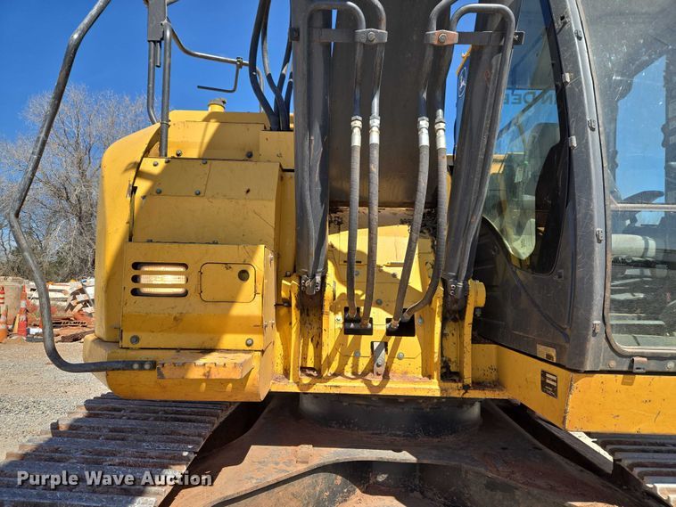 image for item ET1465 2015 John Deere 245G LC excavator