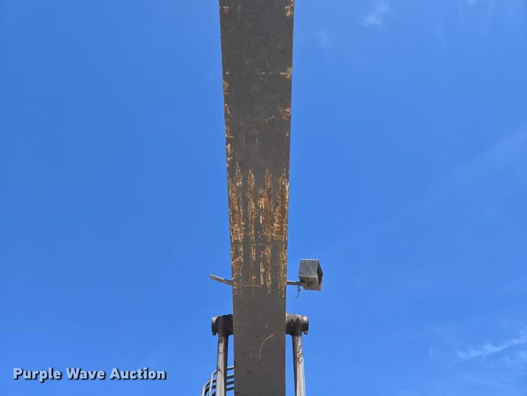 image for item ET1465 2015 John Deere 245G LC excavator