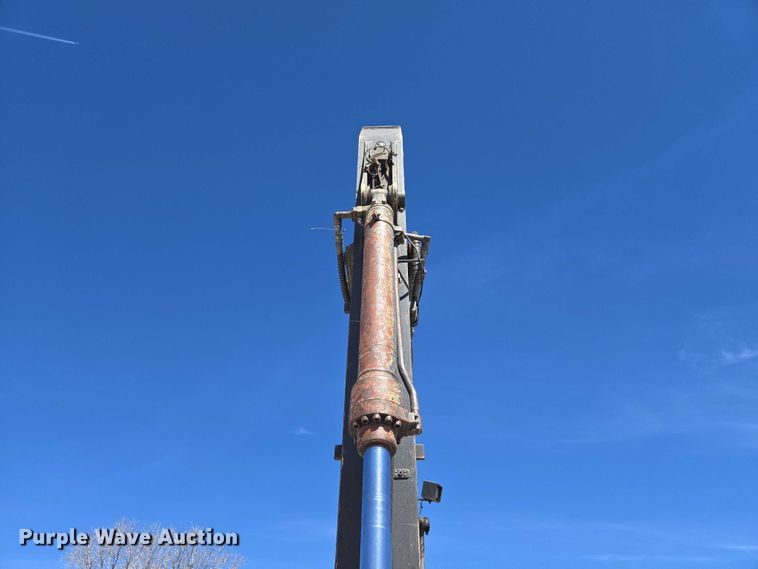 image for item ET1465 2015 John Deere 245G LC excavator