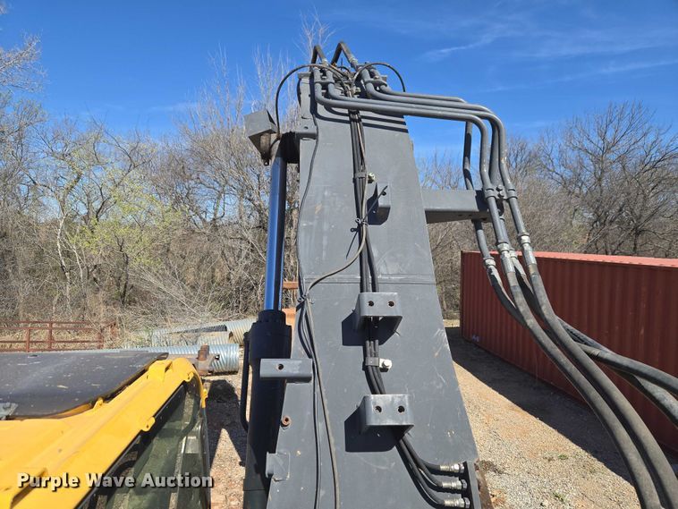 image for item ET1465 2015 John Deere 245G LC excavator