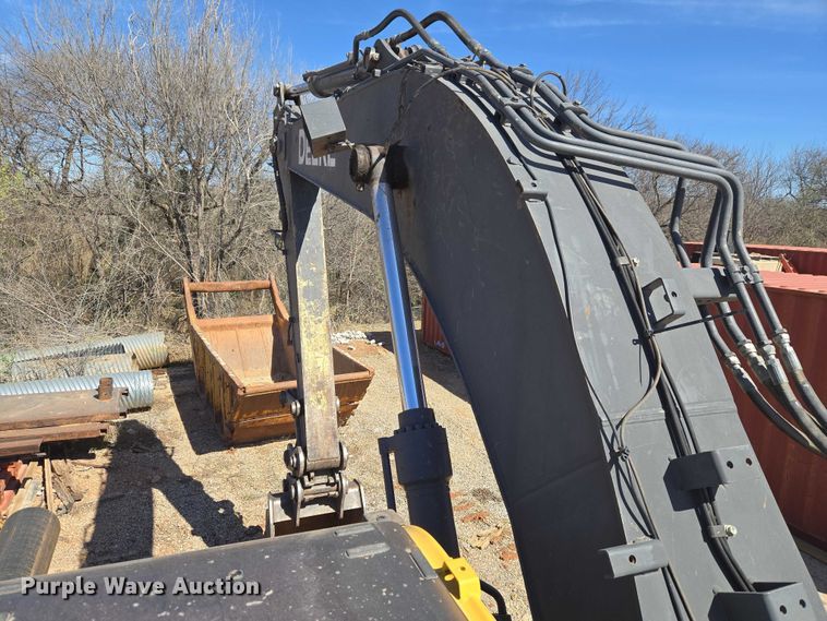 image for item ET1465 2015 John Deere 245G LC excavator