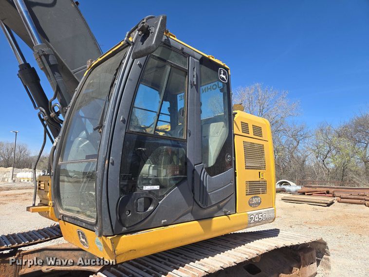 image for item ET1465 2015 John Deere 245G LC excavator