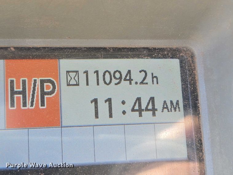 image for item ET1465 2015 John Deere 245G LC excavator