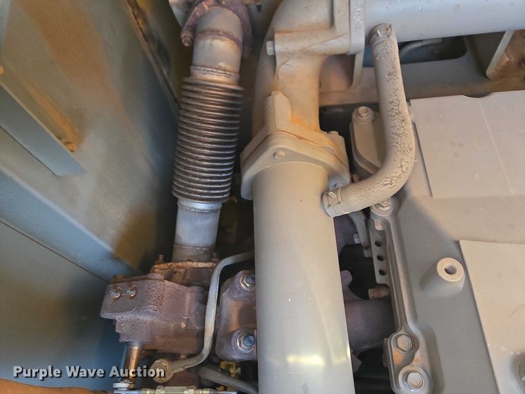 image for item ET1465 2015 John Deere 245G LC excavator