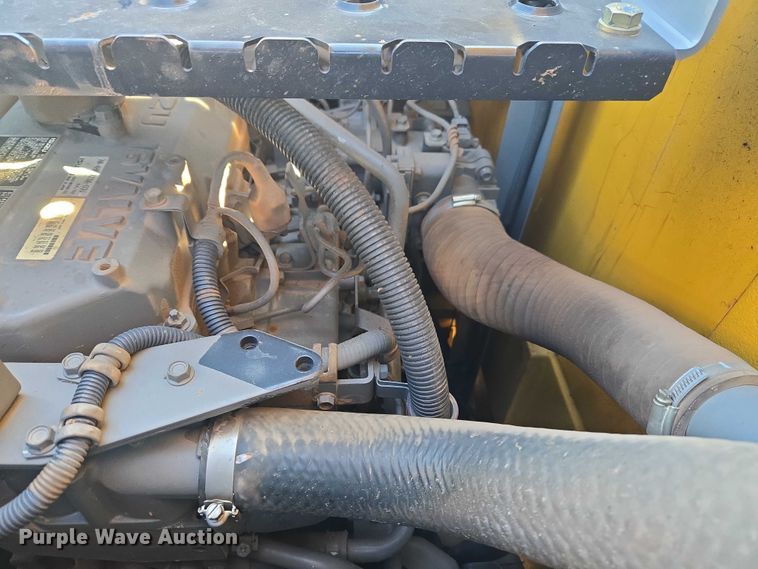 image for item ET1465 2015 John Deere 245G LC excavator