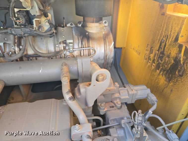 image for item ET1465 2015 John Deere 245G LC excavator