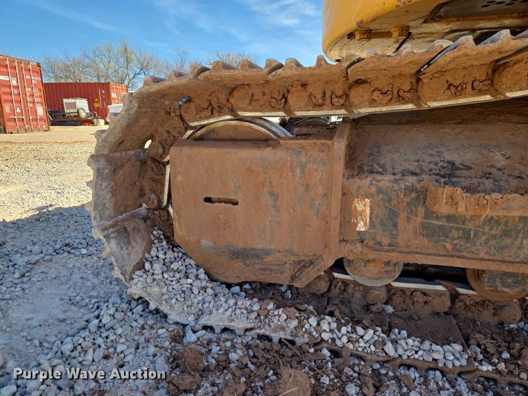 image for item ET1465 2015 John Deere 245G LC excavator