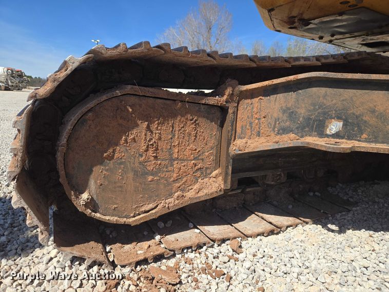 image for item ET1465 2015 John Deere 245G LC excavator