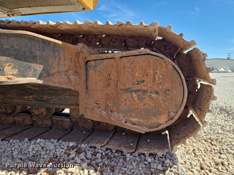 image for item ET1465 2015 John Deere 245G LC excavator