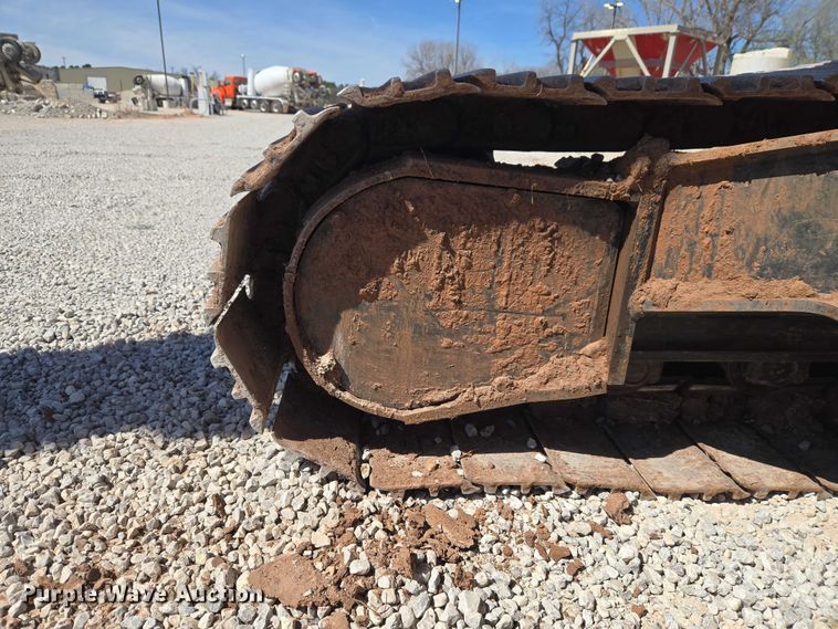 image for item ET1465 2015 John Deere 245G LC excavator