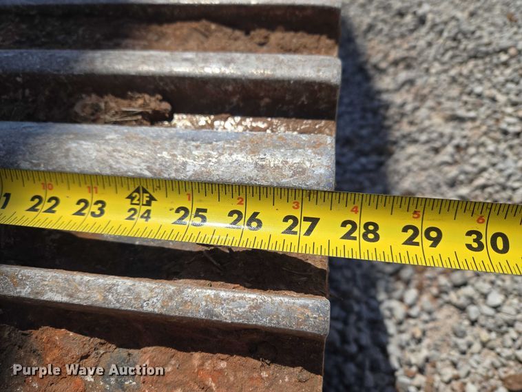 image for item ET1465 2015 John Deere 245G LC excavator