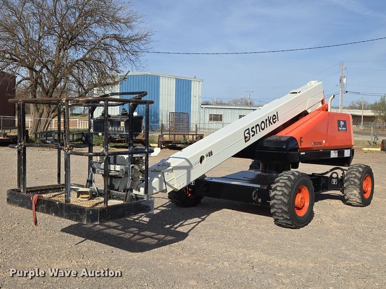 image for item ET1472 2007 Snorkel TB-42CU boom lift