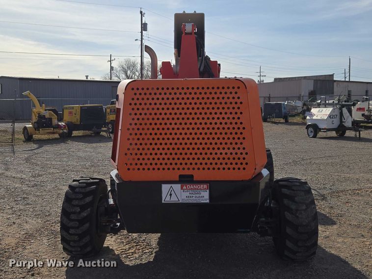 image for item ET1472 2007 Snorkel TB-42CU boom lift