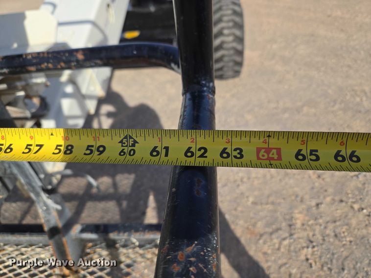 image for item ET1472 2007 Snorkel TB-42CU boom lift