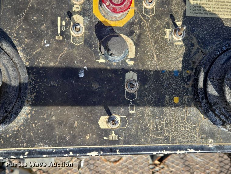 image for item ET1472 2007 Snorkel TB-42CU boom lift