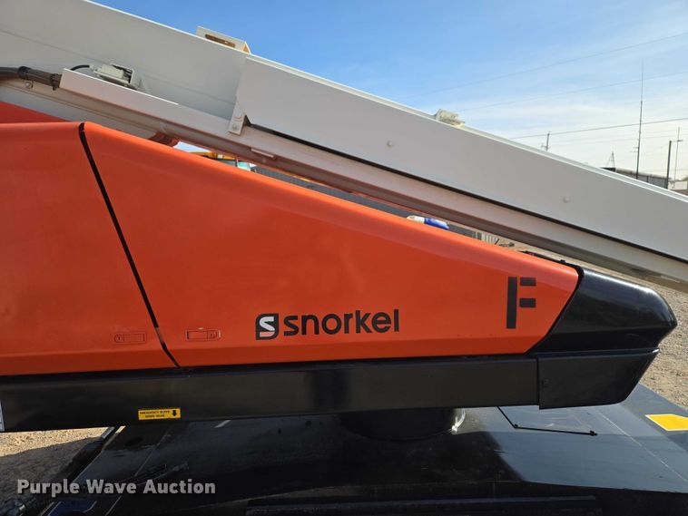 image for item ET1472 2007 Snorkel TB-42CU boom lift