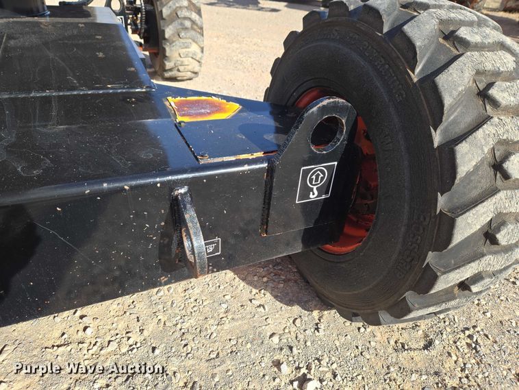 image for item ET1472 2007 Snorkel TB-42CU boom lift