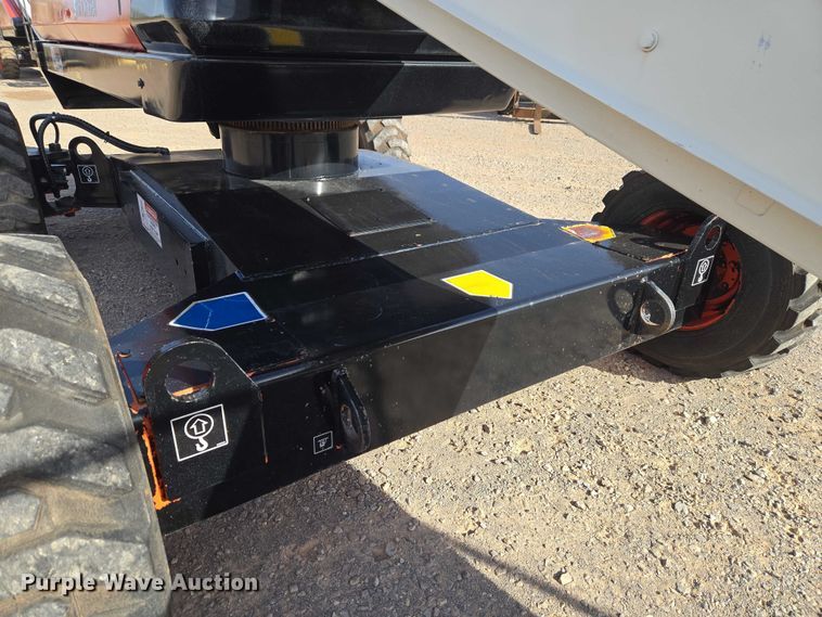 image for item ET1472 2007 Snorkel TB-42CU boom lift