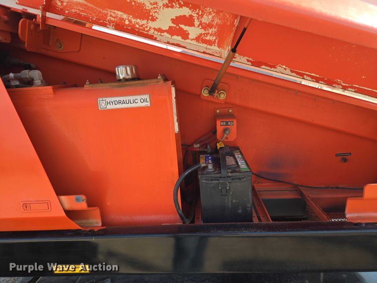 image for item ET1472 2007 Snorkel TB-42CU boom lift