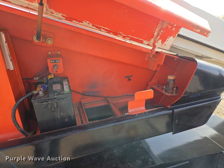 image for item ET1472 2007 Snorkel TB-42CU boom lift