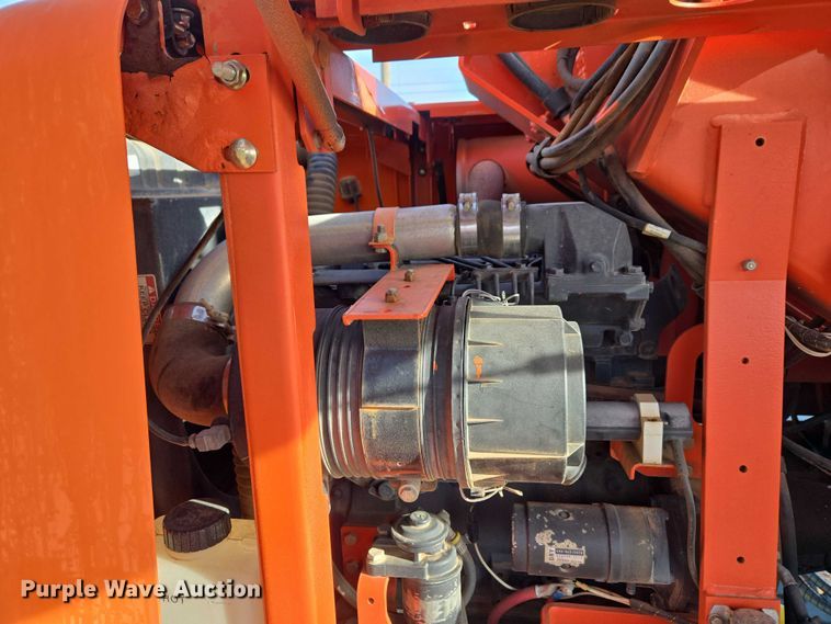 image for item ET1472 2007 Snorkel TB-42CU boom lift