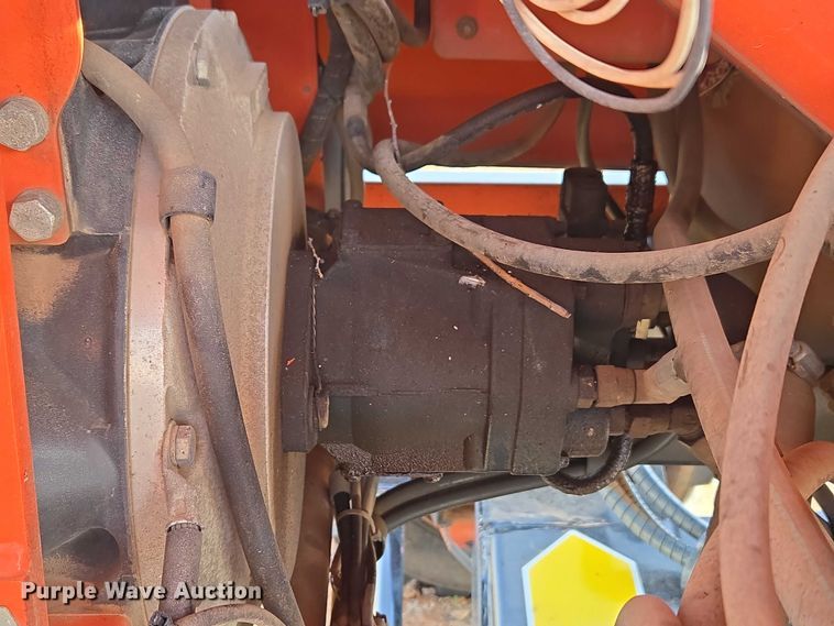 image for item ET1472 2007 Snorkel TB-42CU boom lift