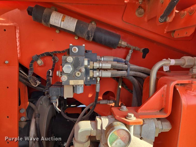 image for item ET1472 2007 Snorkel TB-42CU boom lift