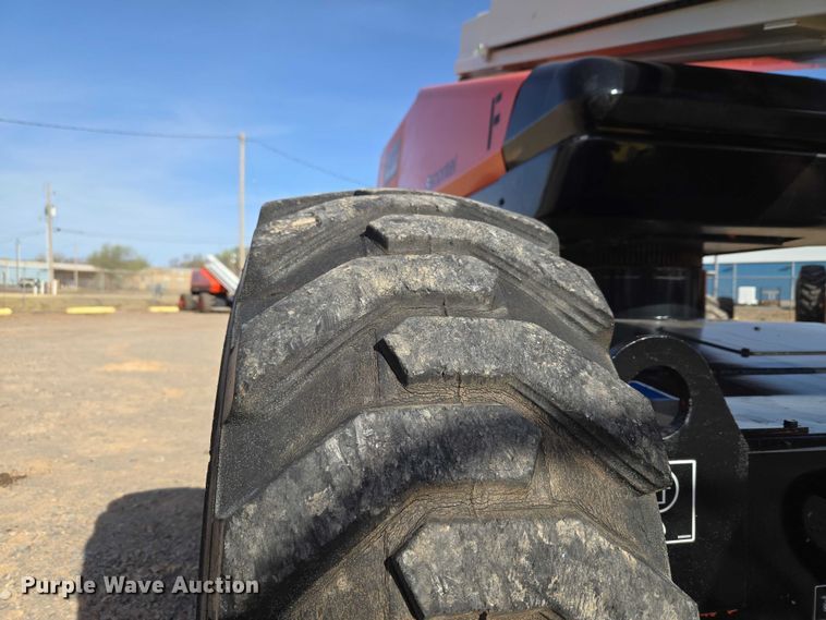 image for item ET1472 2007 Snorkel TB-42CU boom lift