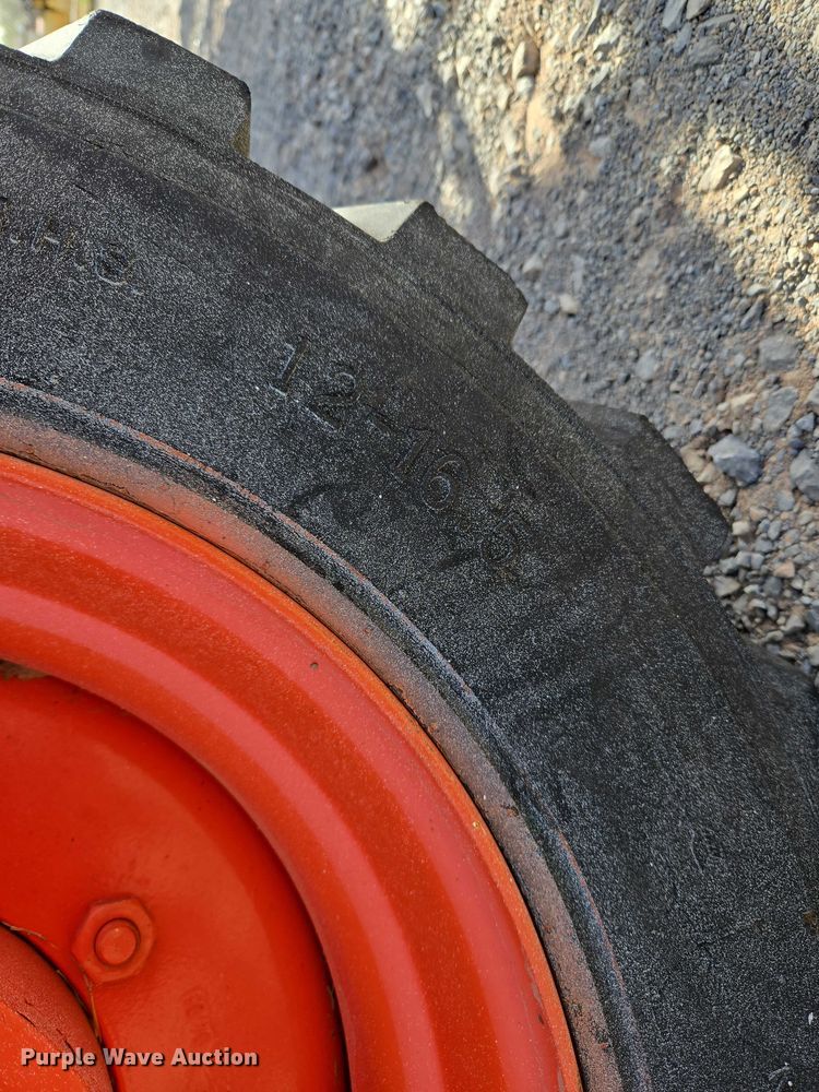 image for item ET1472 2007 Snorkel TB-42CU boom lift