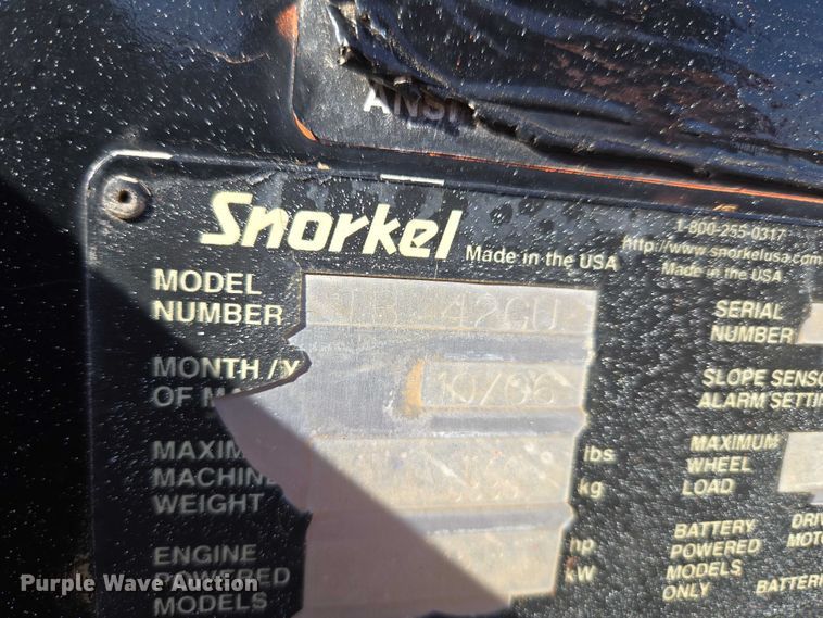 image for item ET1472 2007 Snorkel TB-42CU boom lift