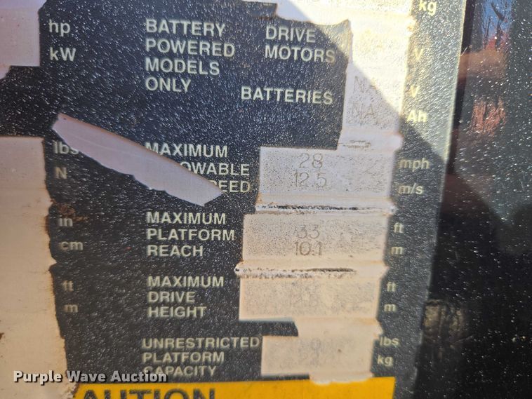 image for item ET1472 2007 Snorkel TB-42CU boom lift