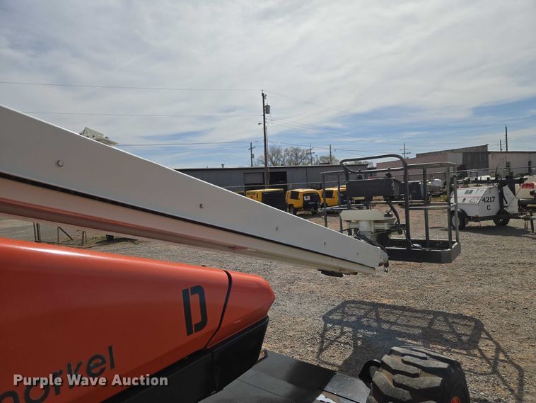 image for item ET1475 2006 Snorkel TR-42CU boom lift