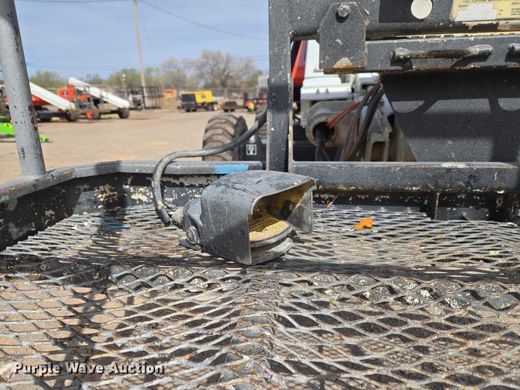 image for item ET1475 2006 Snorkel TR-42CU boom lift