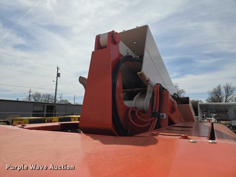 image for item ET1475 2006 Snorkel TR-42CU boom lift